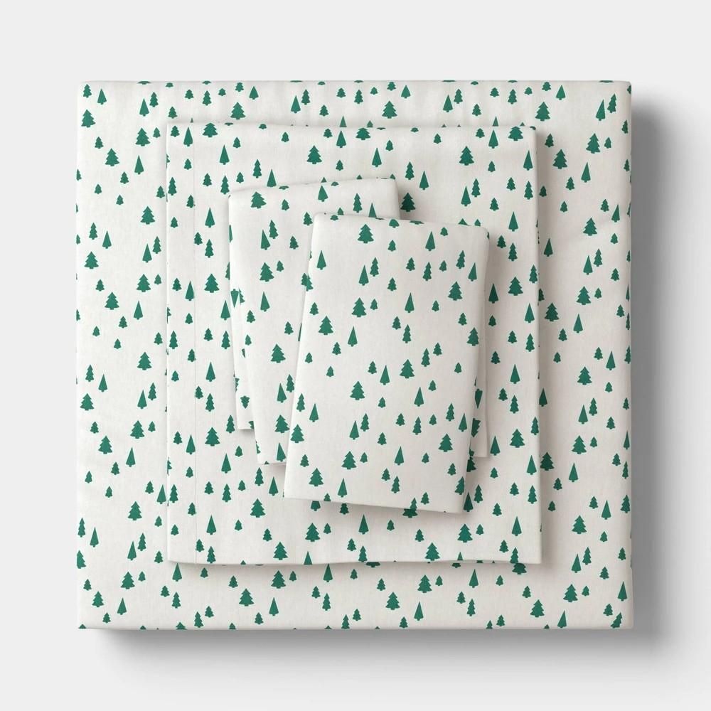 Queen Christmas Holiday Flannel Sheet Set Tree Scene - Wondershop™